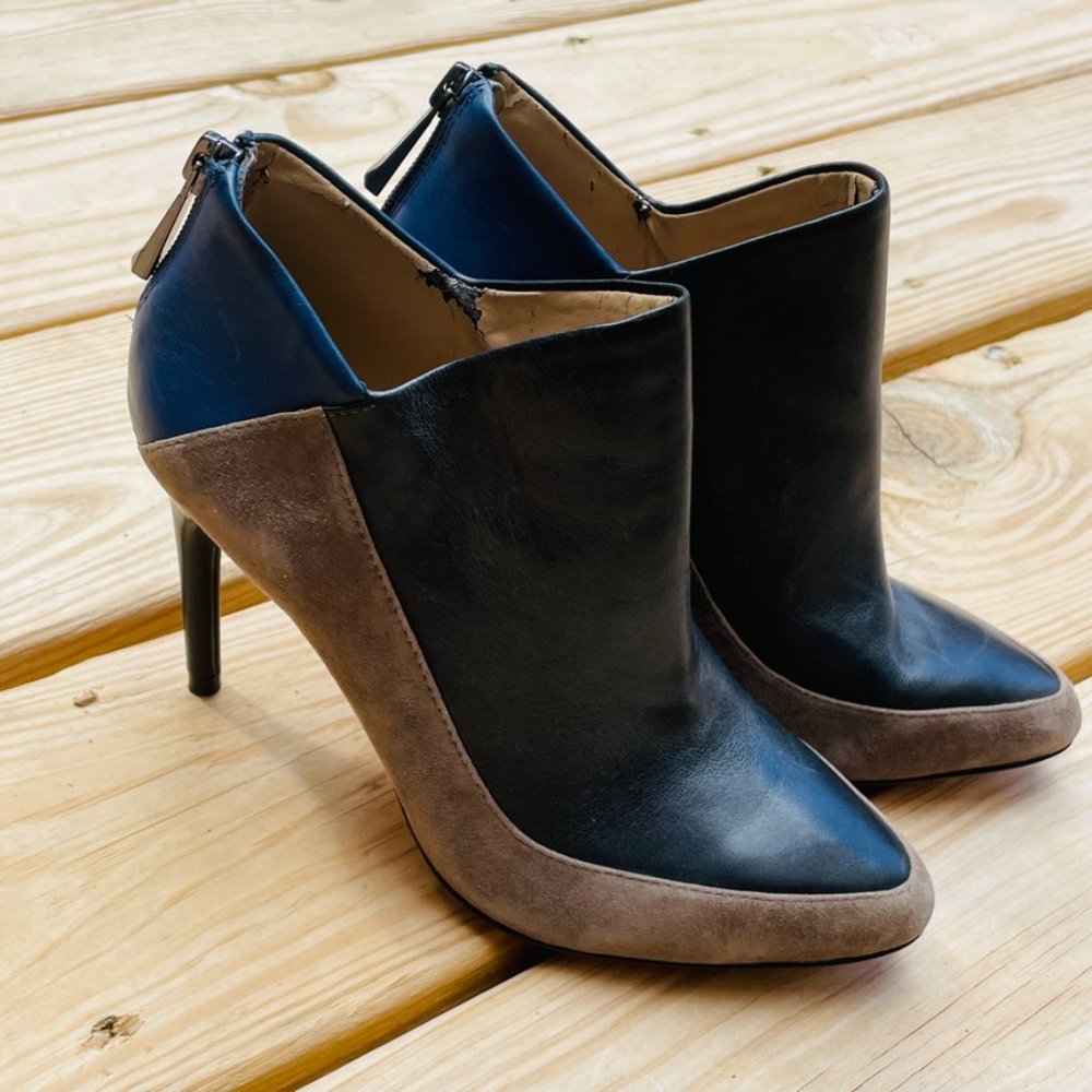 - BCBGMaxazria Leather Ankle Boots Size 6M